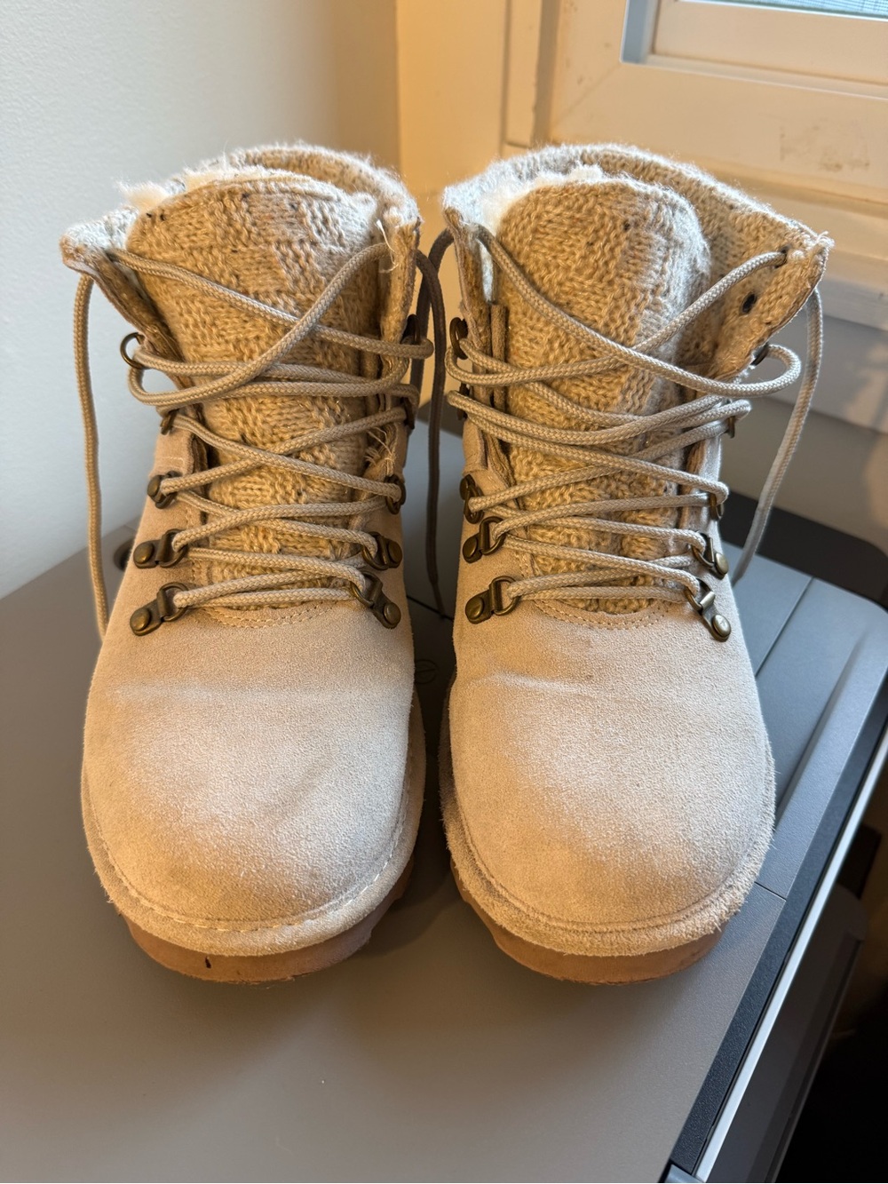 Bearpaw Marie Lace-Up Ankle Bootie Women’s US 9 Suede Knit Collar Lined